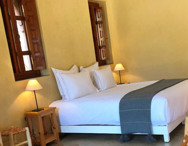 Domaine-Casa-Cecilia-la-suite-familiale-Grand-lit